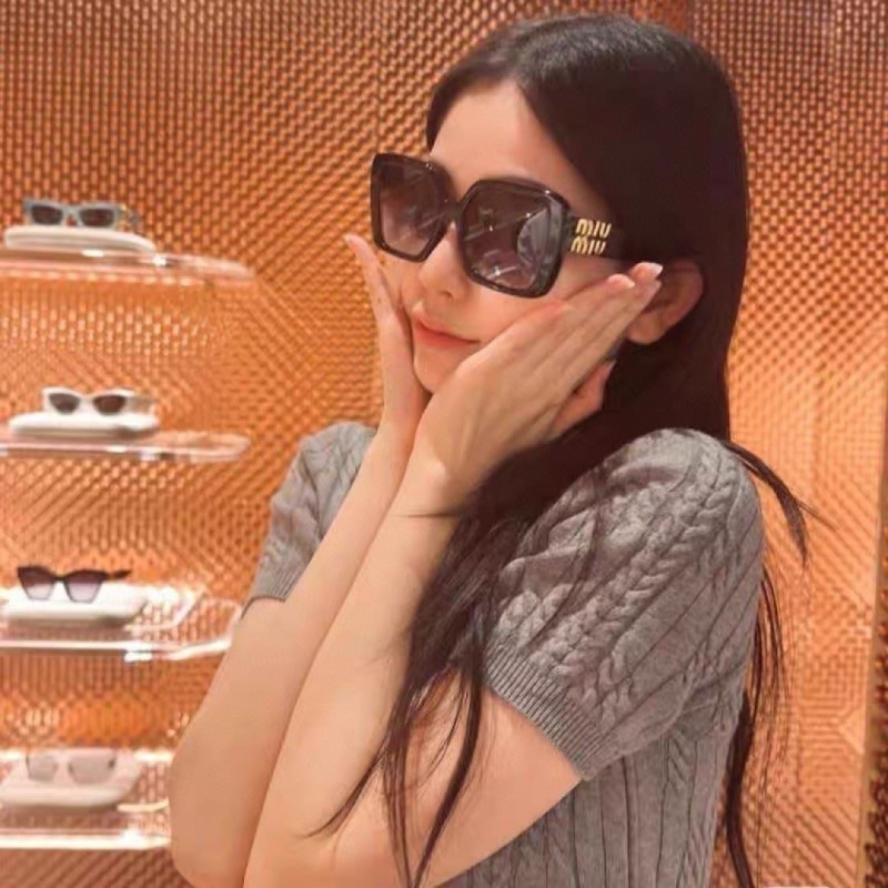 MIU MIU